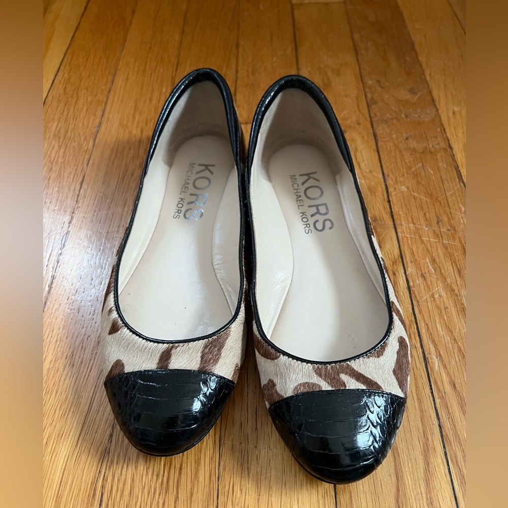 Michael Kors ballet flats in 6.5